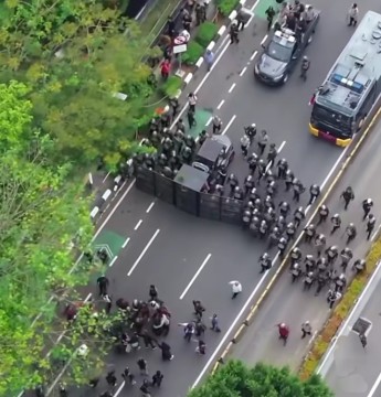 Ilustrasi pengamanan aksi buruh 28 Agustus 2025. [Instagram]